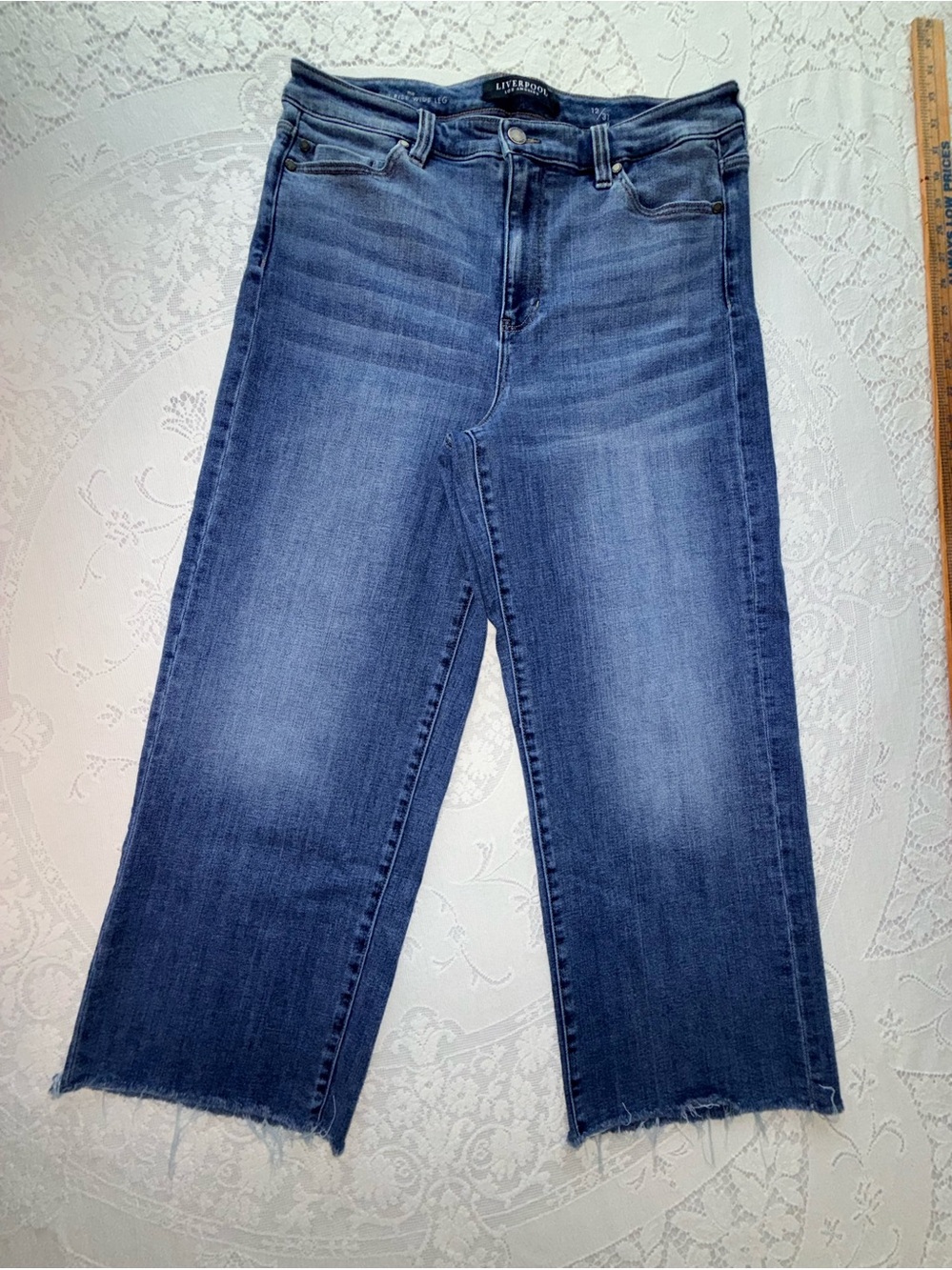 Liverpool woman’s high-rise Wide-Leg raw hem cropped Jeans in Dark‎ Blue 12/31